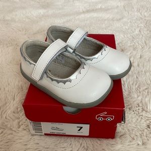 Elegant toddler shoes size 7